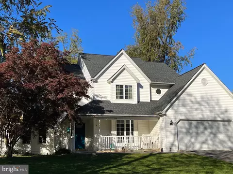 238 New Castle Dr, Charles Town, WV 25414