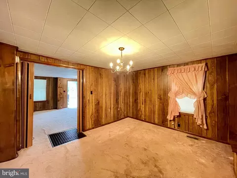 119 E 10th Ave, Ranson, WV 25438 photo 9