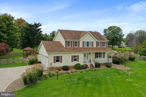 861 Marlowe Rd, Charles Town, WV 25414