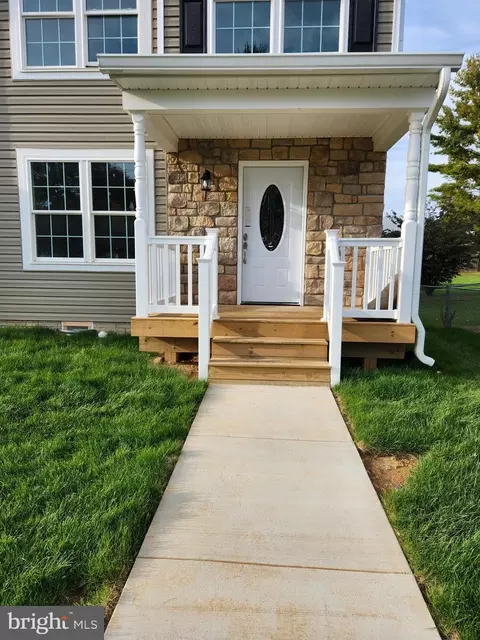 105 E 7th Ave, Ranson, WV 25438 photo 4