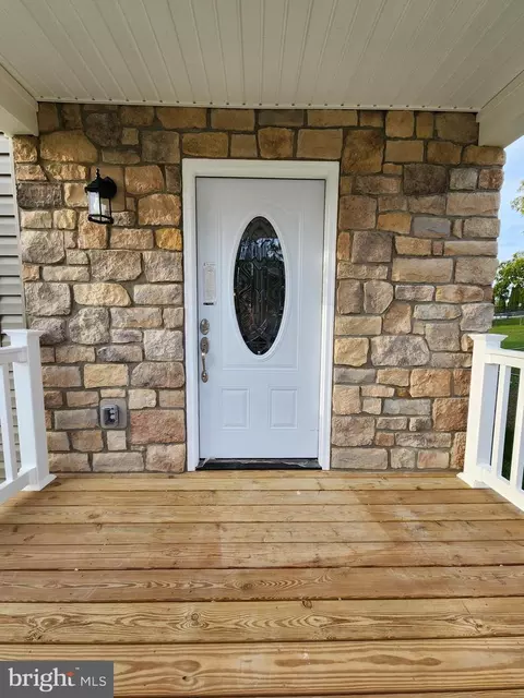 105 E 7th Ave, Ranson, WV 25438 photo 7