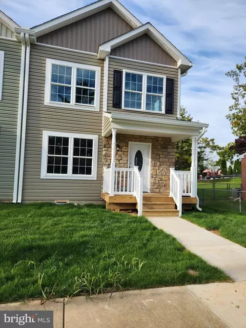 105 E 7th Ave, Ranson, WV 25438 photo 2