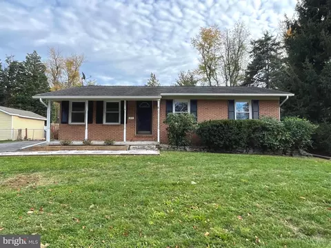 25 Concord Ct, Charles Town, WV 25414