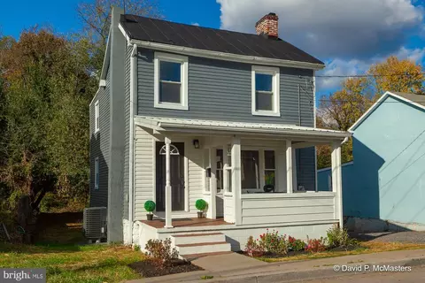 420 N Street St E, Charles Town, WV 25414
