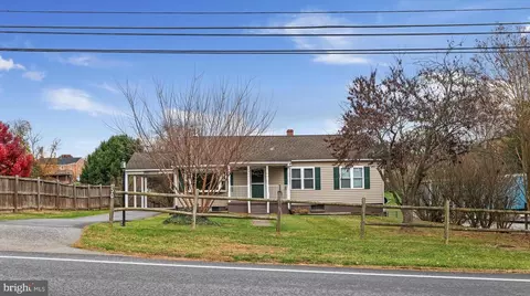 50 Jefferson Ave, Charles Town, WV 25414