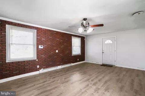 412 W 3rd Ave, Ranson, WV 25438 photo 10