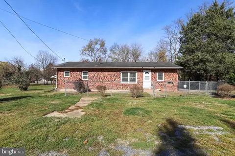 412 W 3rd Ave, Ranson, WV 25438 photo 3