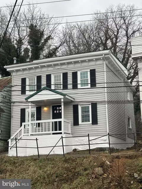 336 W German St, Shepherdstown, WV 25443
