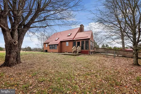 1195 Summit Point Rd, Summit Point, WV 25446 photo 8