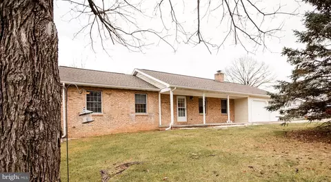 437 Tuscawilla Dr, Charles Town, WV 25414