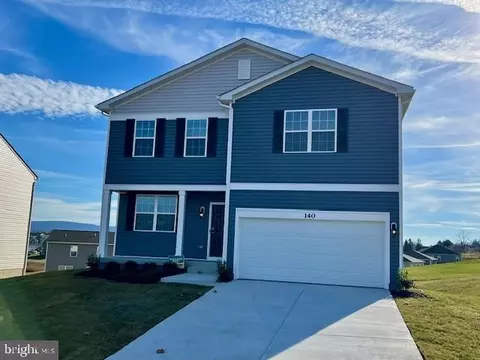 140 Gatehouse Pl, Charles Town, WV 25414