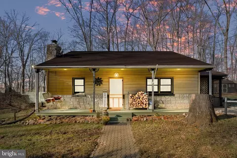 195 Wild Rose Ln, Harpers Ferry, WV 25425