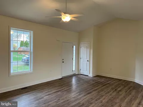 74 Apple Tree Dr, Ranson, WV 25438 photo 3