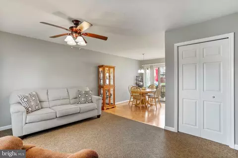Living - 27 Bugs Ct, Ranson, WV 25438 photo 1 of 2