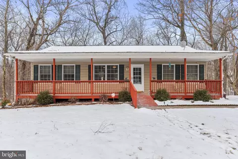 506 Maple Ridge Ln, Harpers Ferry, WV 25425