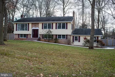 104 Packett Dr, Charles Town, WV 25414