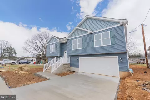 504 12th Ave E, Ranson, WV 25438