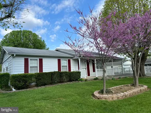 29 Cider Ln, Ranson, WV 25438
