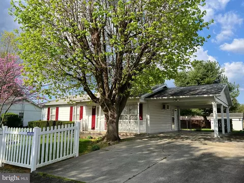 Exterior - 29 Cider Ln, Ranson, WV 25438 photo 3 of 16