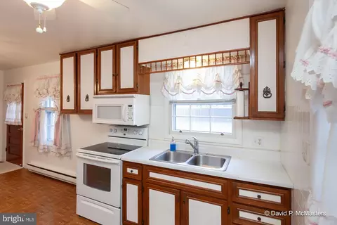 Kitchen - 29 Cider Ln, Ranson, WV 25438 photo 3 of 7