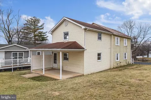 112 E 11th Ave, Ranson, WV 25438 photo 2