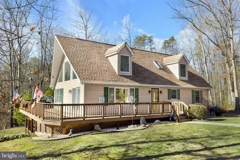 753 Bunny Ln, Harpers Ferry, WV 25425