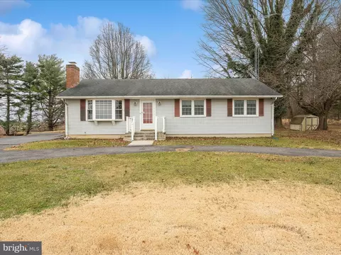 4162 Old Leetown Pike, Ranson, WV 25438