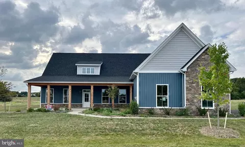 442 Moonstone Dr, Kearneysville, WV 25430