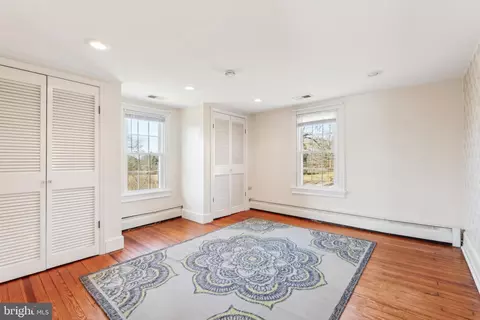 Living - 290 Virginia Ave, Summit Point, WV 25446 photo 6 of 7