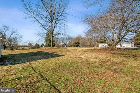 Exterior - 290 Virginia Ave, Summit Point, WV 25446 photo 6 of 22