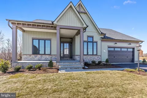 12 Jane Washington Ct, Charles Town, WV 25414