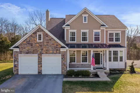 324 Chickamauga Dr, Harpers Ferry, WV 25425