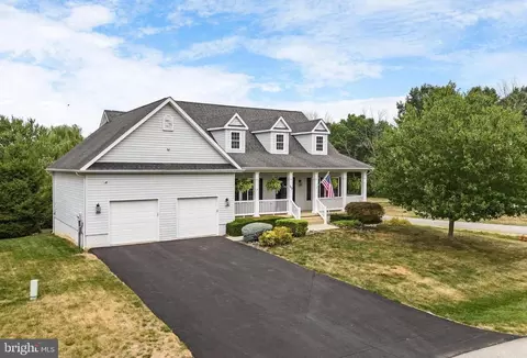 183 Victoria Ln, Charles Town, WV 25414