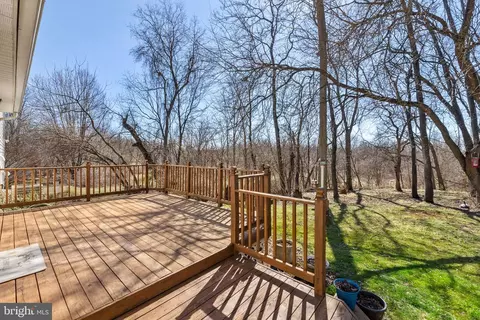 Exterior - 137 Briar Run Dr, Ranson, WV 25438 photo 7 of 13