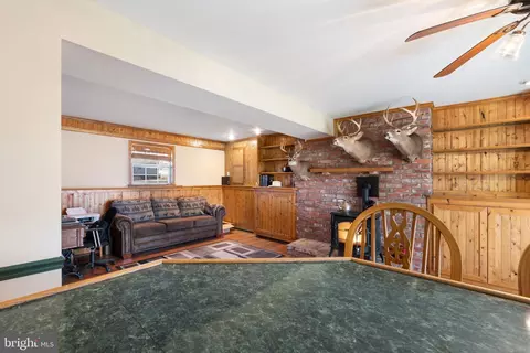 Living - 137 Briar Run Dr, Ranson, WV 25438 photo 7 of 7