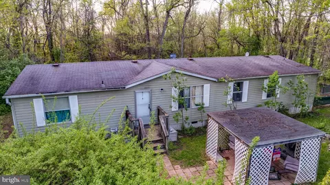 222 Domer Sq, Kearneysville, WV 25430