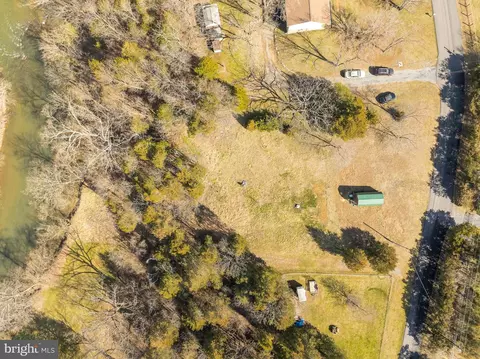 8 Hidden Hollow Drive, Kearneysville, WV 25430