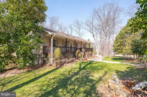 287 Sawyer Dr, Harpers Ferry, WV 25425