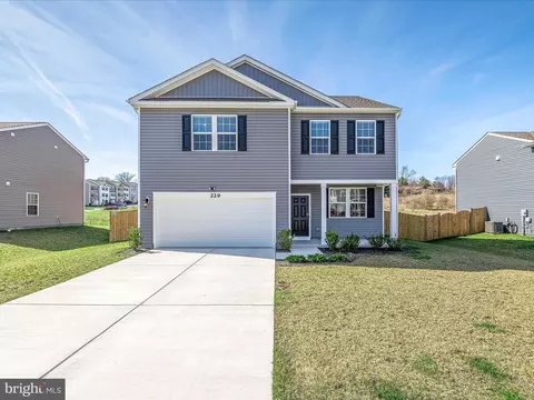 229 Saber Dr, Charles Town, WV 25414