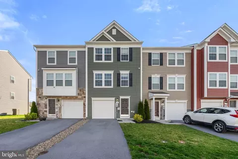 29 Cecily Way, Ranson, WV 25438