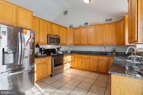Kitchen - 56 Stark Rd, Ranson, WV 25438 photo 3 of 4