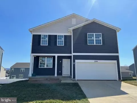 266 Gatehouse Pl, Charles Town, WV 25414