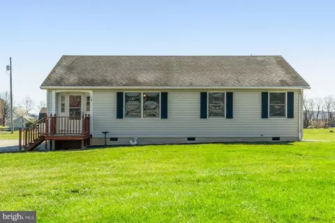 98 Azalea Dr, Charles Town, WV 25414