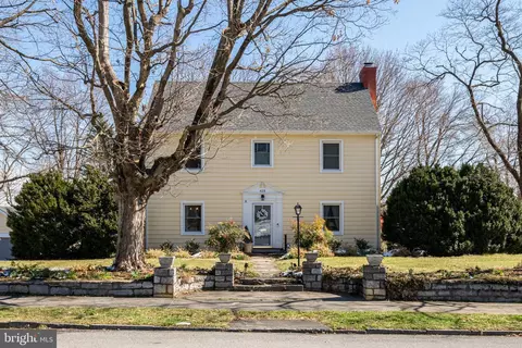 623 S Mildred St, Charles Town, WV 25414