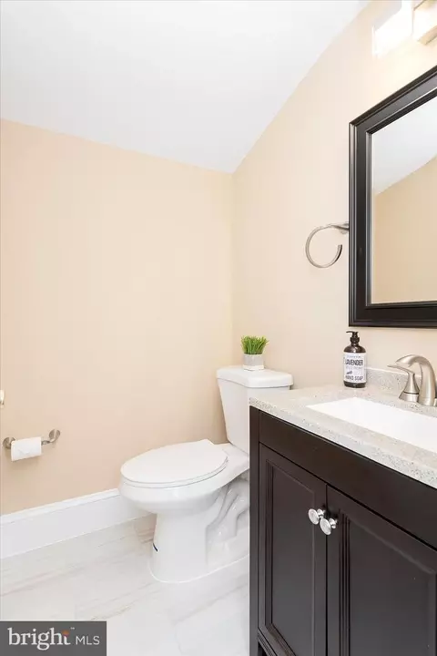Bath - 210 W 6th Ave, Ranson, WV 25438 photo 3 of 3