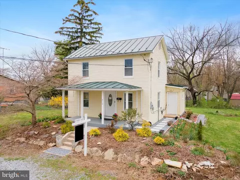 Exterior - 210 W 6th Ave, Ranson, WV 25438 photo 2 of 4