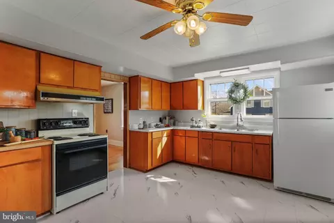 52 Kenneth St, Harpers Ferry, WV 25425