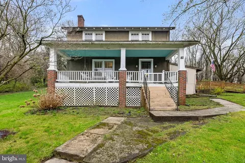 520 Halltown Rd, Harpers Ferry, WV 25425