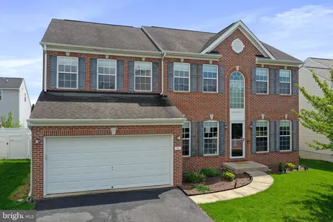 Exterior - 76 Watercourse Dr, Ranson, WV 25438 photo 2 of 16