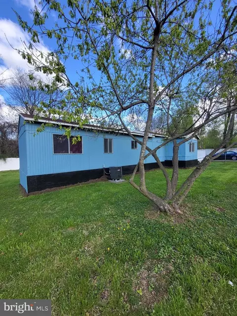 185 Hunt Dr, Kearneysville, WV 25430